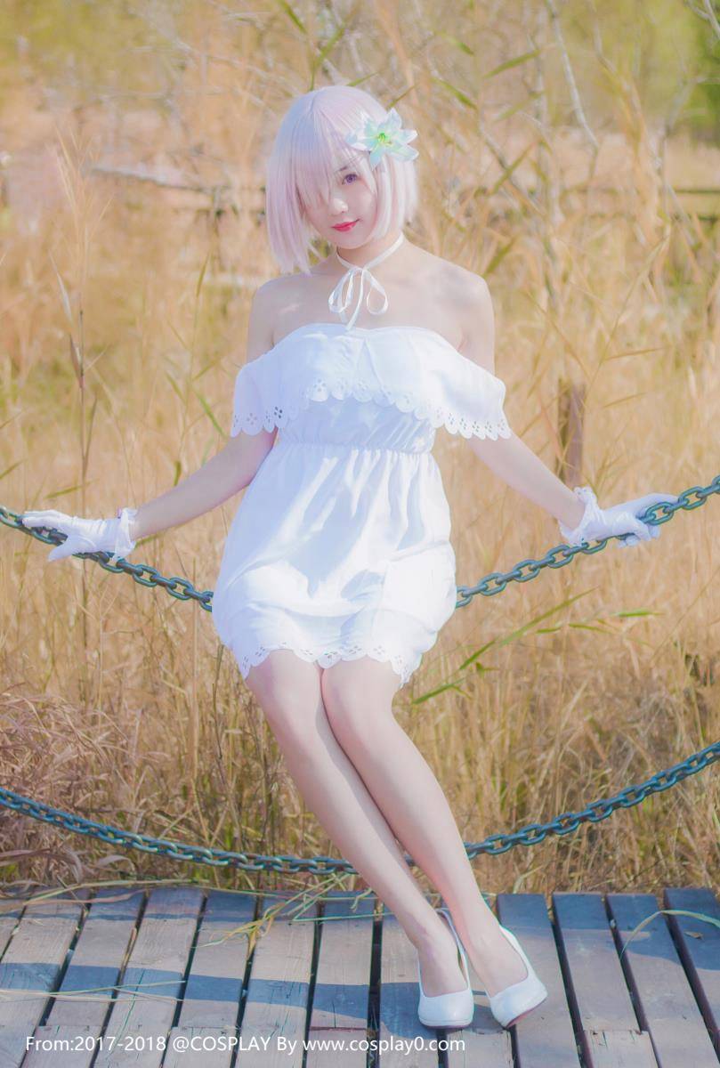 Cosplay福利/Fate盾娘玛修·基列莱特Cosplay萝莉本子图片