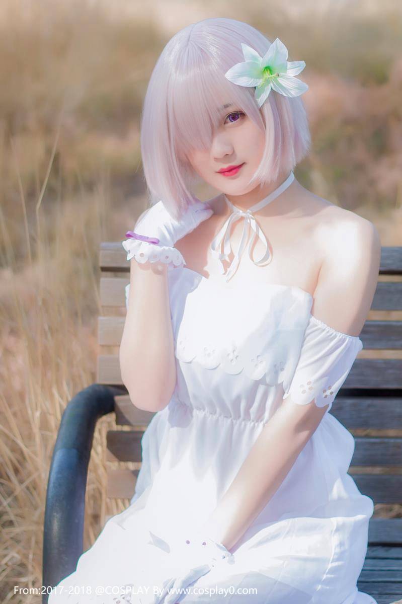 Cosplay福利/Fate盾娘玛修·基列莱特Cosplay萝莉本子图片