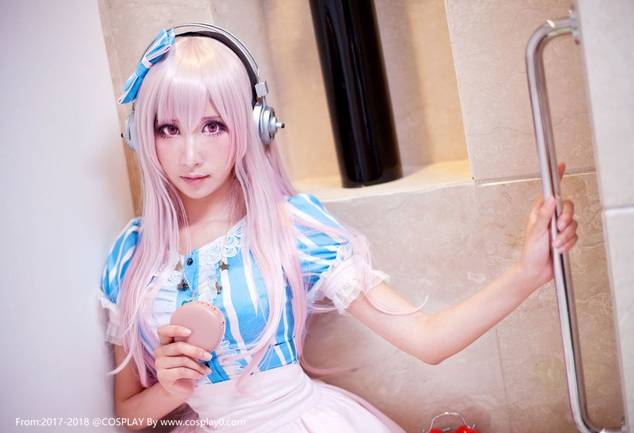 Cosplay福利/蓝白打歌服巨乳超级索尼子白丝萝莉Cosplay番号