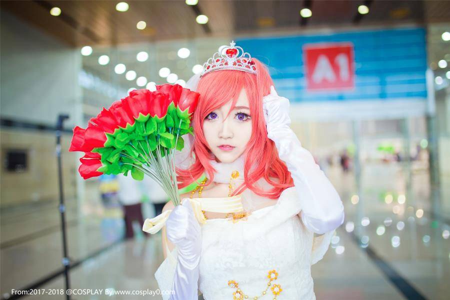 Cosplay福利/啾小妍SAMA西木野真姬婚纱觉醒Cosplay图片