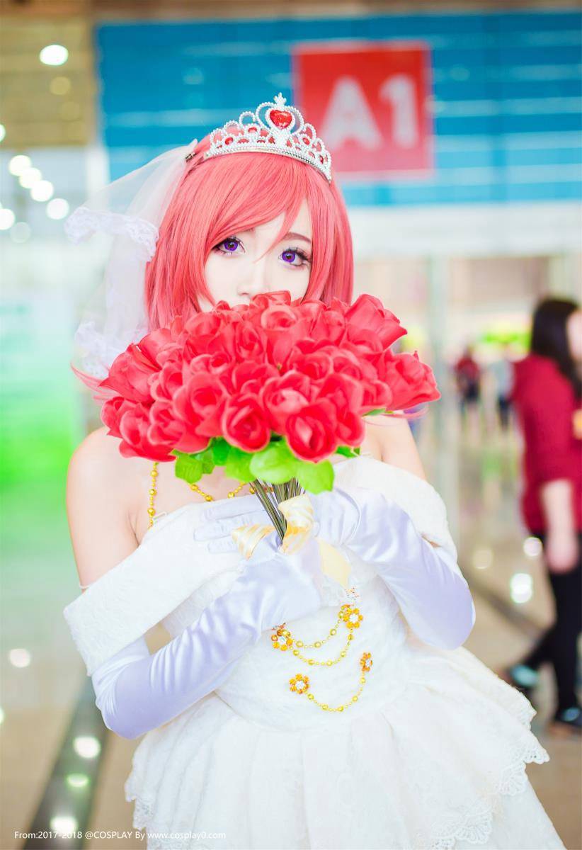 Cosplay福利/啾小妍SAMA西木野真姬婚纱觉醒Cosplay图片