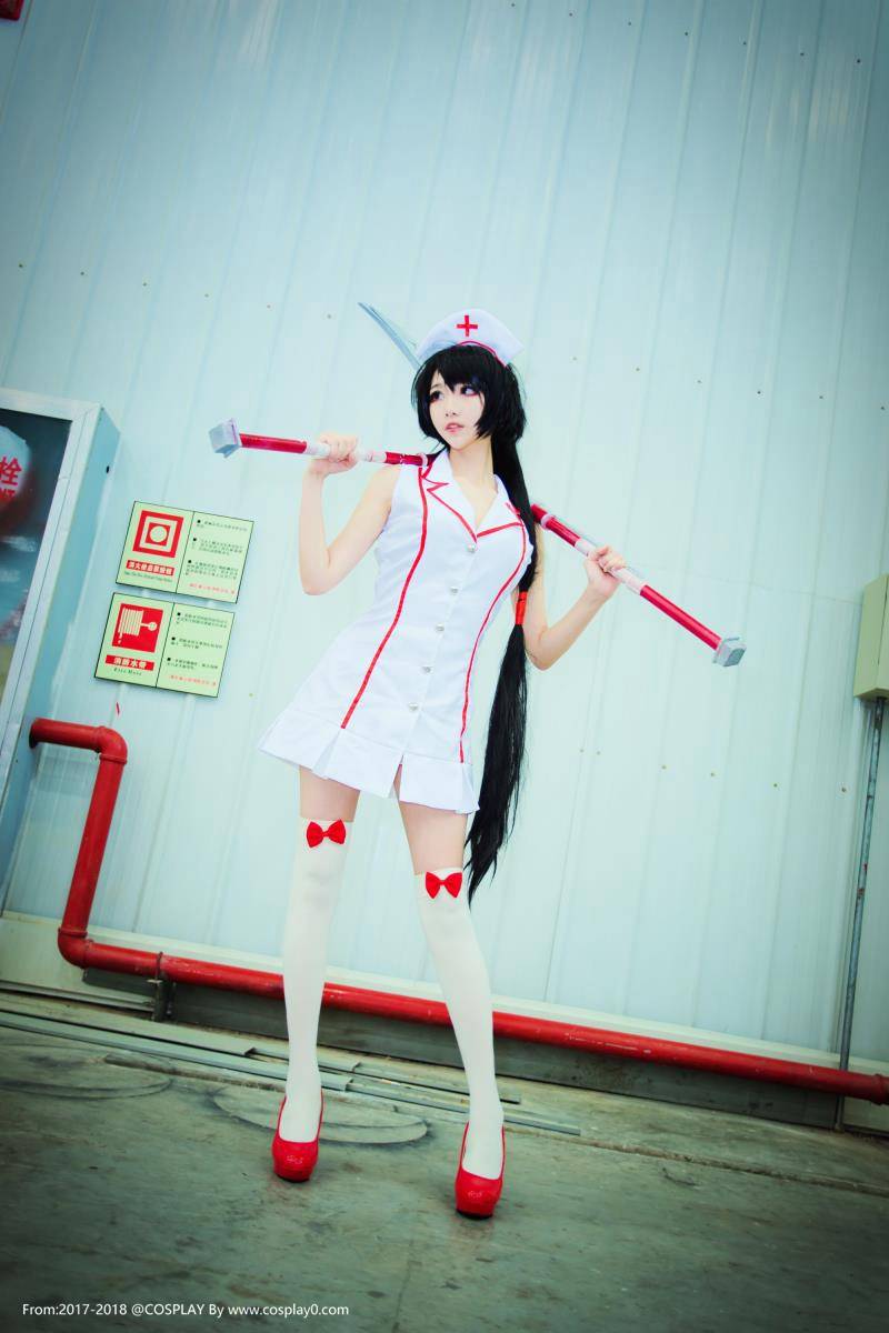 Cosplay福利/啾小妍SAMA英雄联盟实习护士阿卡丽白丝Cosplay图片