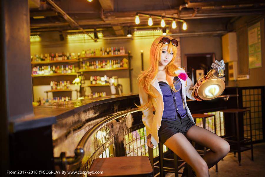 Cosplay福利/清纯美女啾小妍英雄联盟光执事伊泽瑞尔Cos图片