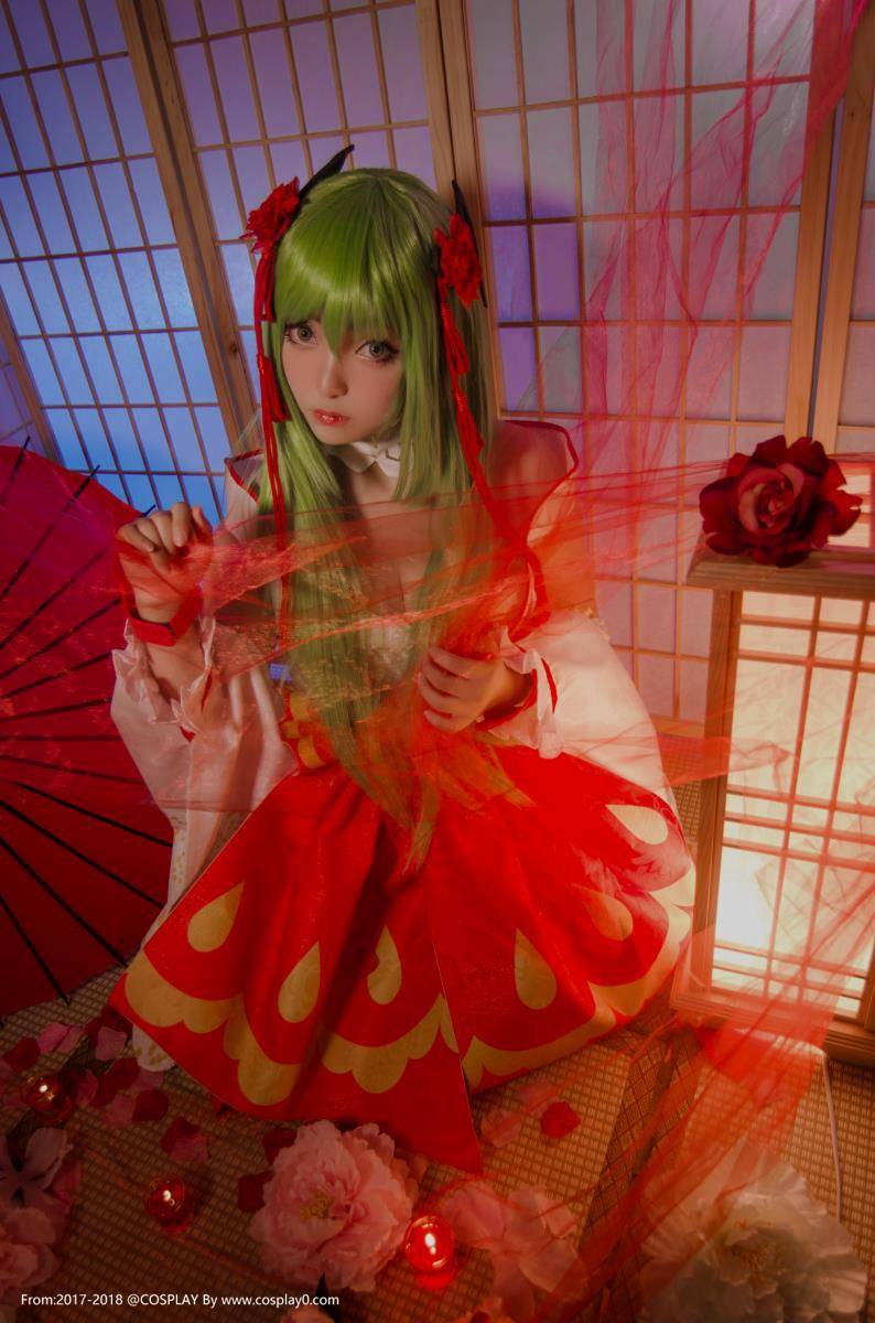 Cosplay福利/反叛的鲁路修c.c.白丝美女日系和服Cosplay图片