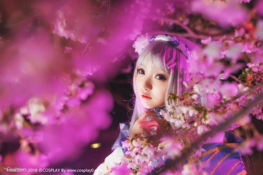 Cosplay福利/Re:从零开始的异世界生活爱蜜莉雅白丝萝莉Cos图片