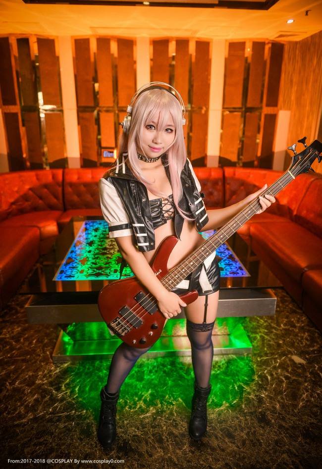 Cosplay福利/宅男女神超级索尼子黑丝美腿Cosplay写真图片