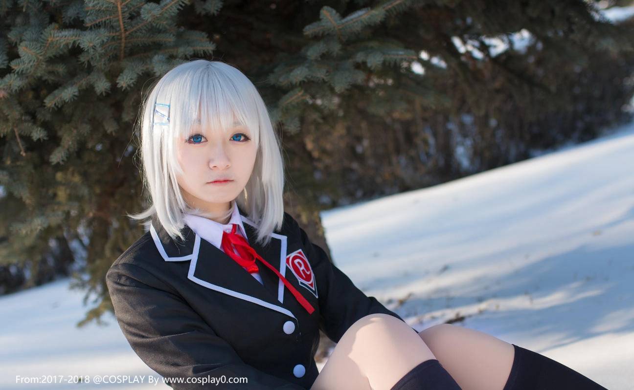 Cosplay福利/学生妹约会大作战鸢一折纸制服黑丝Cosplay图片