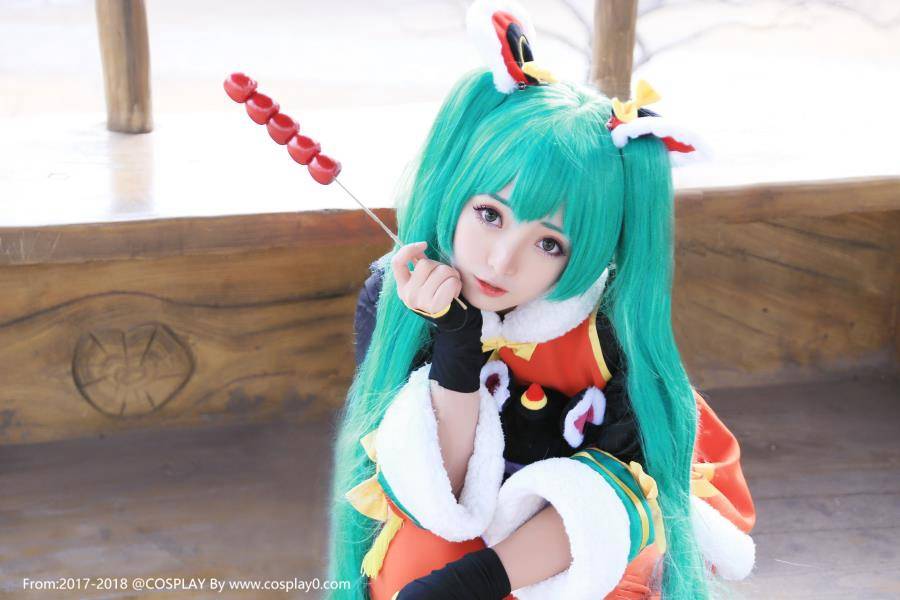 Cosplay福利/兽耳萝莉双马尾扮演VOCALOID初音未来Cos图片