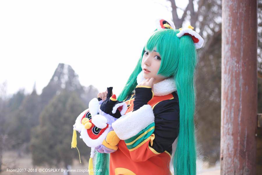 Cosplay福利/兽耳萝莉双马尾扮演VOCALOID初音未来Cos图片