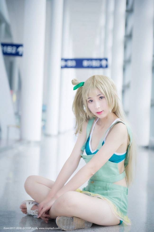 Cosplay福利/二次元萌妹子大长腿南小鸟Cosplay写真图片