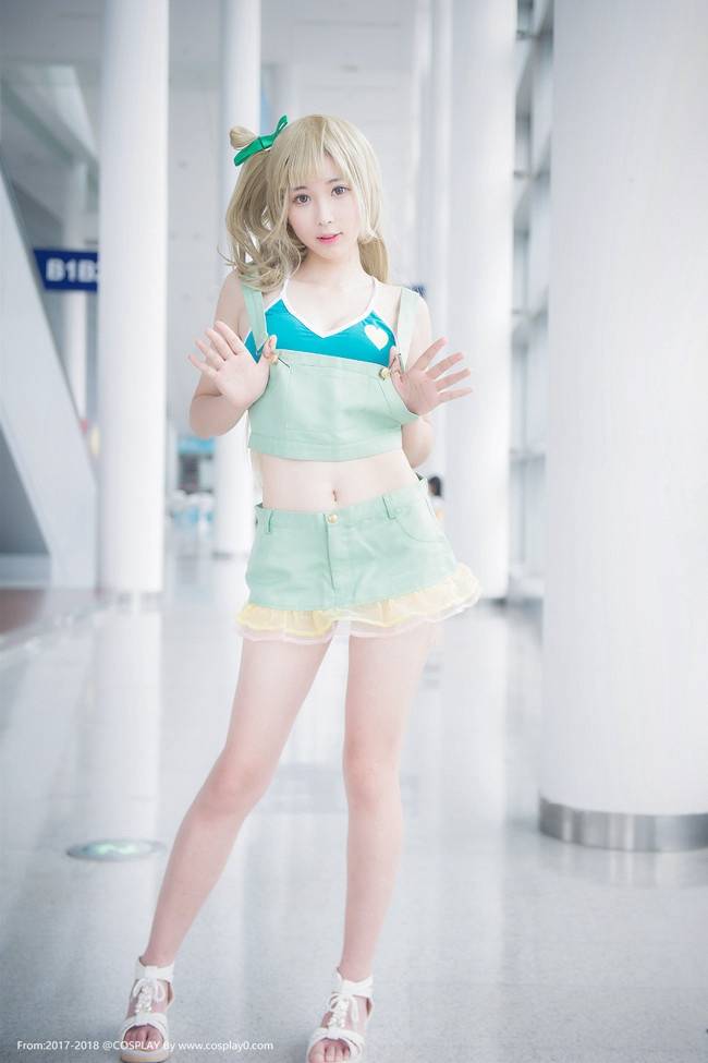 Cosplay福利/二次元萌妹子大长腿南小鸟Cosplay写真图片
