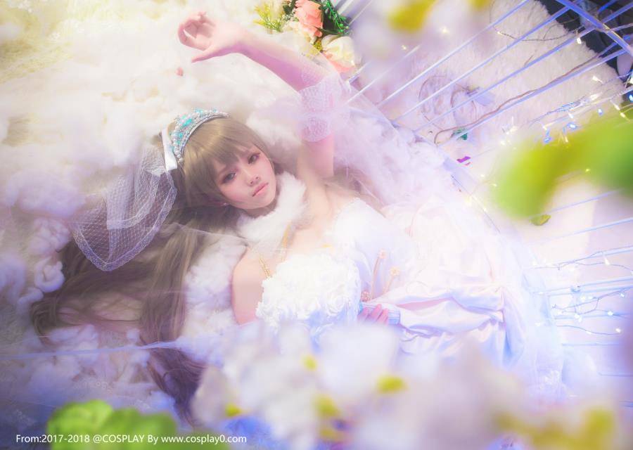 Cosplay福利/LoveLive南小鸟婚纱觉醒笼中鸟白嫩萝莉Cosplay图片