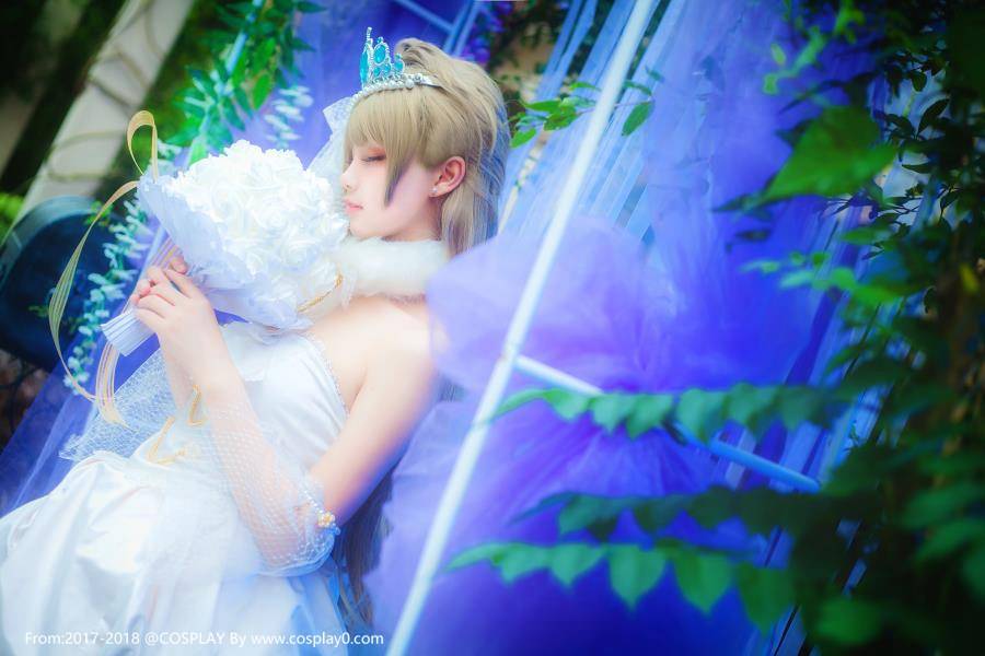 Cosplay福利/超级可爱南小鸟同人婚纱觉醒Cosplay图片