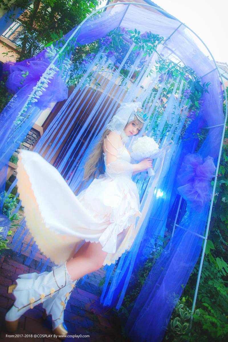 Cosplay福利/超级可爱南小鸟同人婚纱觉醒Cosplay图片