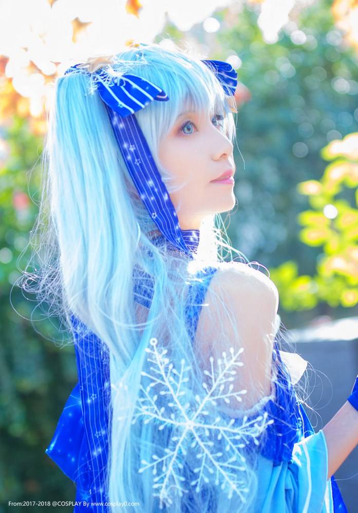 Cosplay福利/星与雪的公主雪MIKU初音未来Cosplay图片