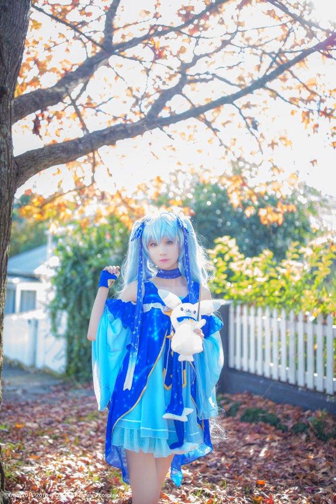 Cosplay福利/星与雪的公主雪MIKU初音未来Cosplay图片