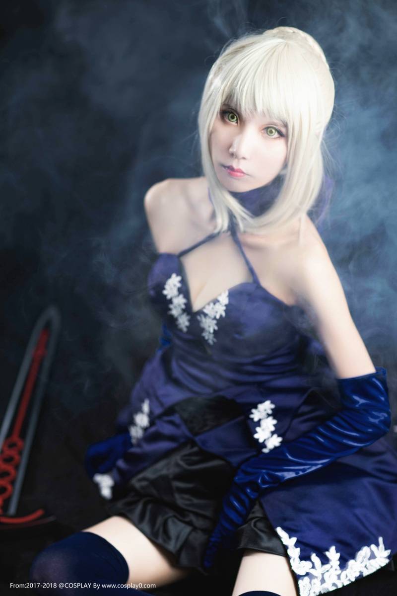 Cosplay福利/[FATE]亚瑟王saber绝色美女黑丝诱惑Cosplay图片