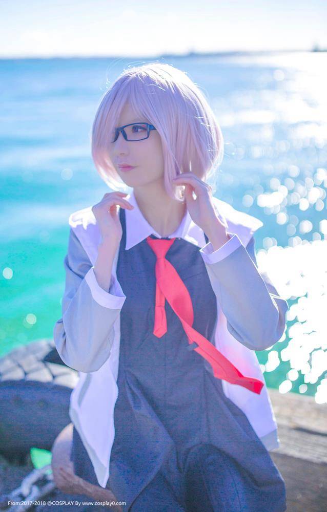 Cosplay福利/Fate盾娘玛修·基列莱特美女制服黑丝诱惑Cosplay图片