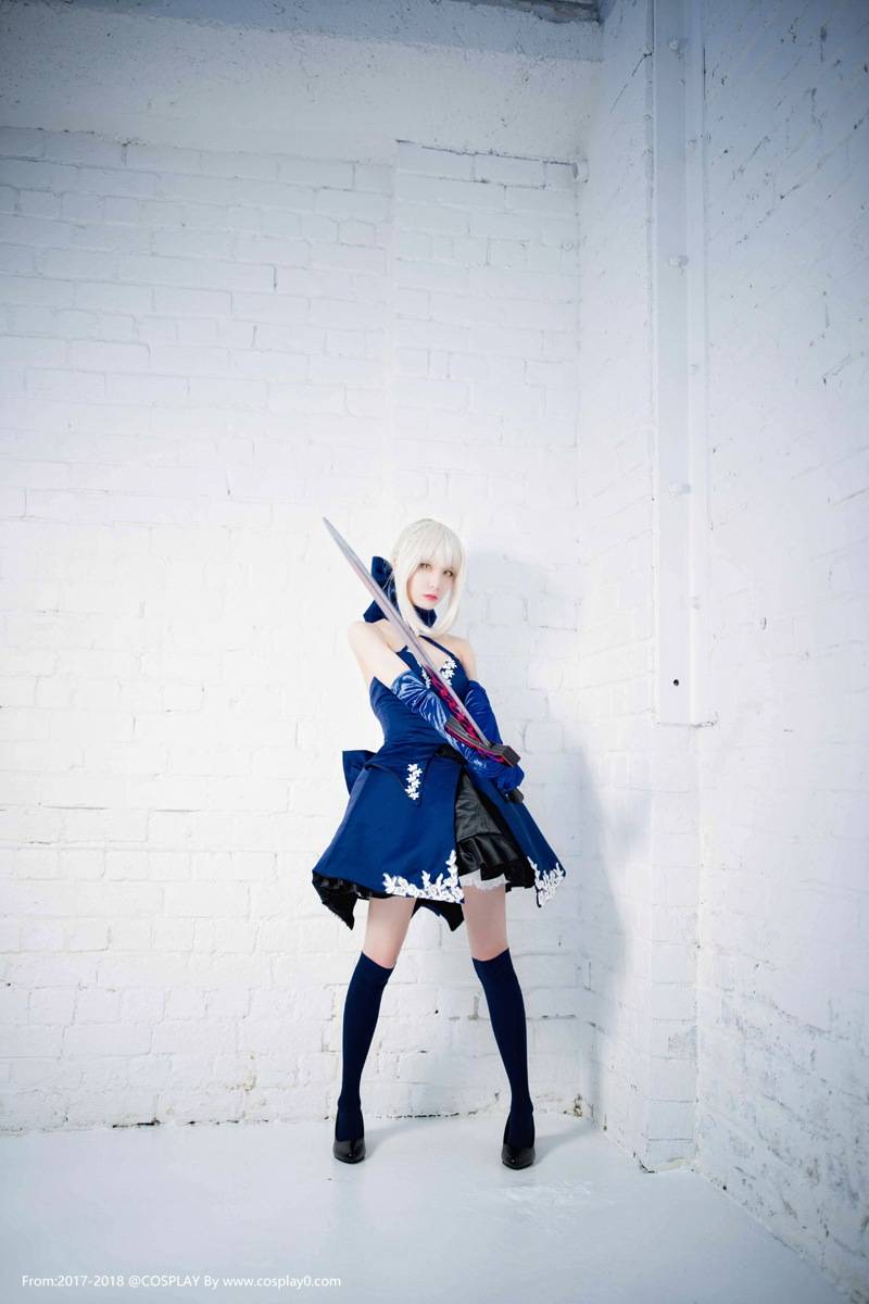 Cosplay福利/[FATE]亚瑟王saber绝色美女黑丝诱惑Cosplay图片