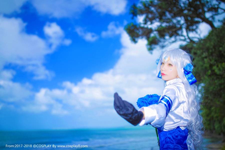 Cosplay福利/极品身材清纯美女扮演艾尔之光伊芙Cosplay图片