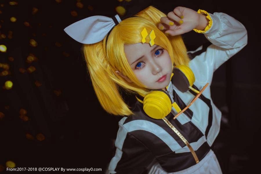Cosplay福利/VOCALOID半次元白金x美少女镜音铃Cosplay图片