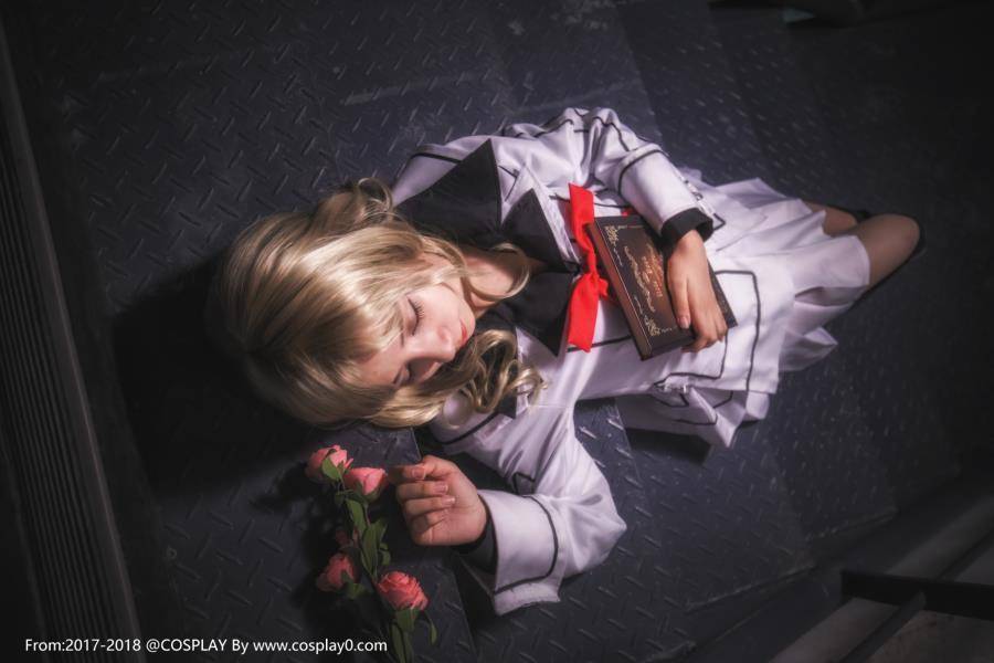 Cosplay福利/御姐制服诱惑早园瑠佳Cosplay木子夕夕夕夕夕私房照片