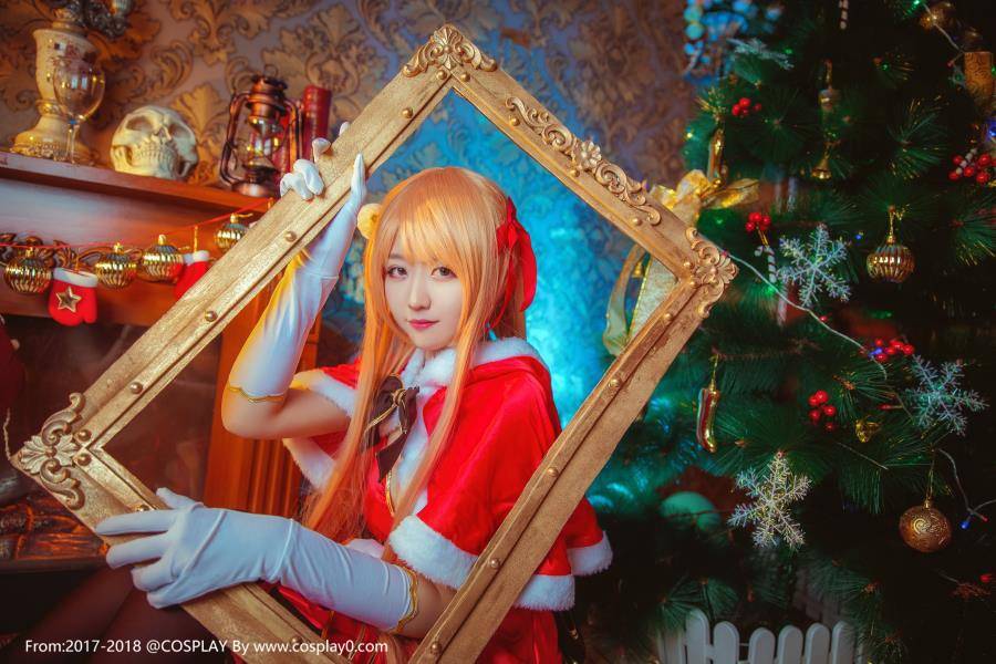 Cosplay福利/刀剑神域亚丝娜结成明日奈黑丝腿玩年Cosplay番号