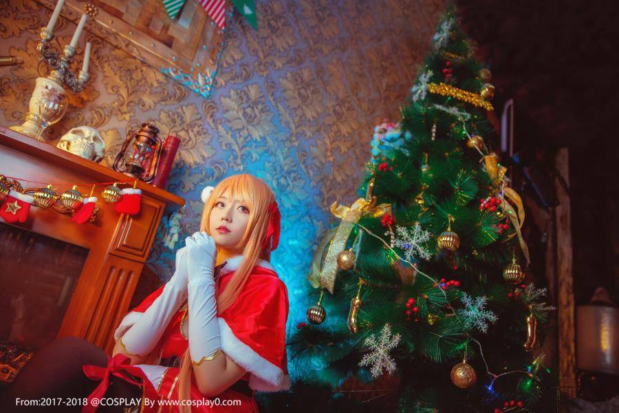 Cosplay福利/刀剑神域亚丝娜结成明日奈黑丝腿玩年Cosplay番号