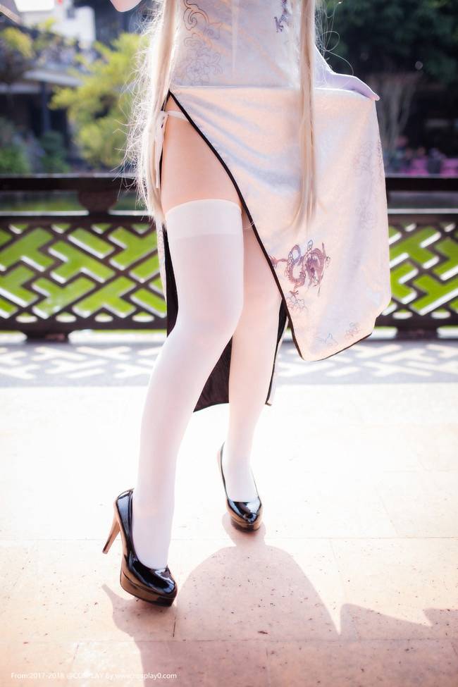 Cosplay福利/春日野穹旗袍同人白丝美腿诱惑大尺度Cosplay番号
