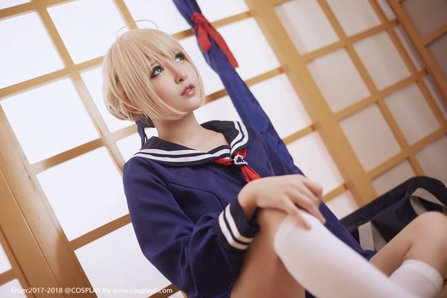 Cosplay福利/阿尔托利亚·潘德拉贡美女制服同人Cosplay写真图片