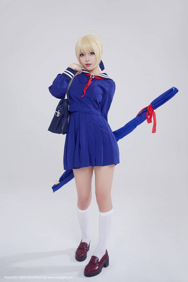 Cosplay福利/阿尔托利亚·潘德拉贡美女制服同人Cosplay写真图片