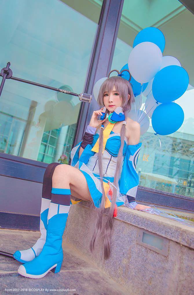 Cosplay福利/绝对领域清纯美女黑丝洛天依Cosplay高清写真图片