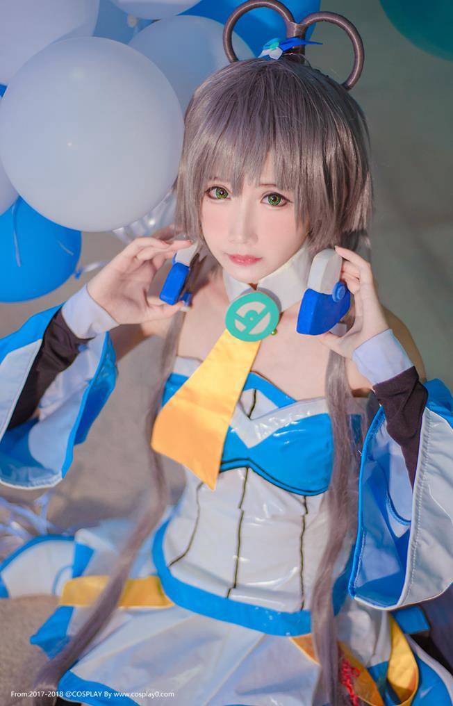 Cosplay福利/绝对领域清纯美女黑丝洛天依Cosplay高清写真图片