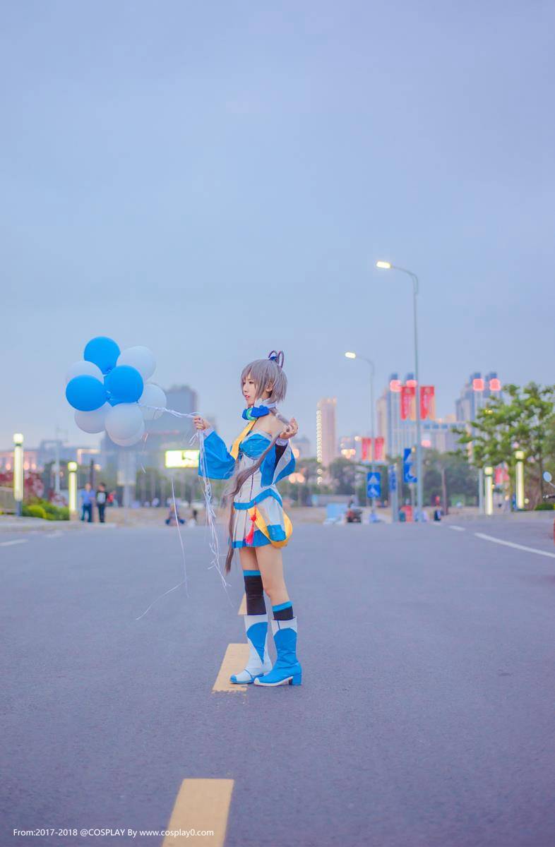 Cosplay福利/绝对领域清纯美女黑丝洛天依Cosplay高清写真图片