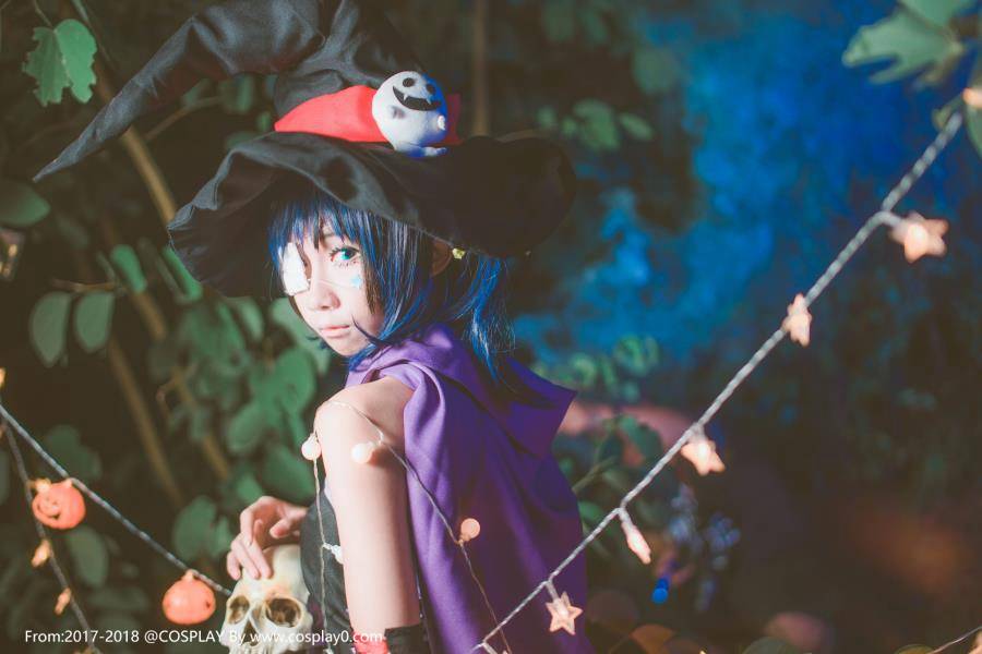 Cosplay福利/中二病也要谈恋爱小鸟游六花Cosplay白丝萝莉图片