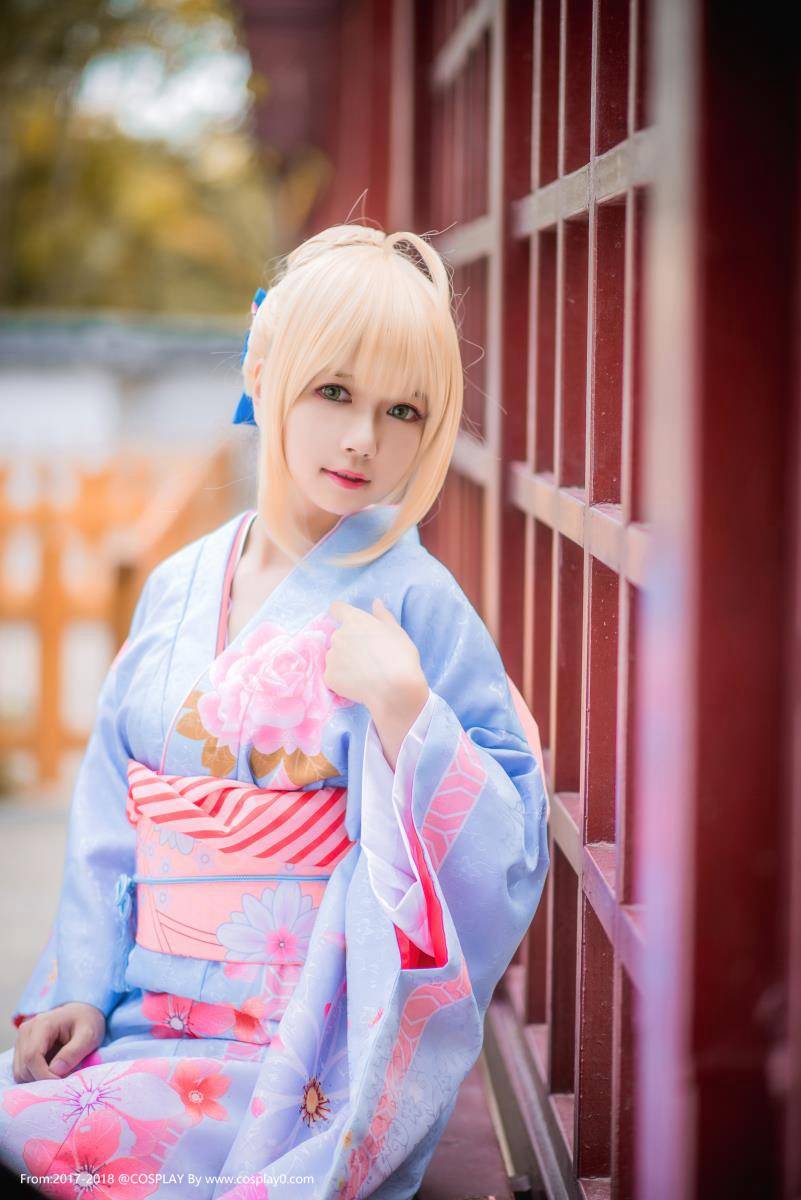 Cosplay福利/阿尔托利亚·潘德拉贡saber美女白金x和服Cos图片