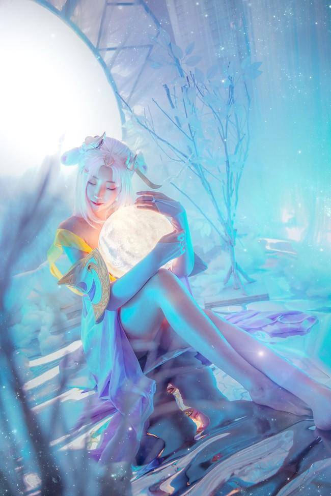 Cosplay福利/王者荣耀嫦娥cosplay Cn：阿八八八w