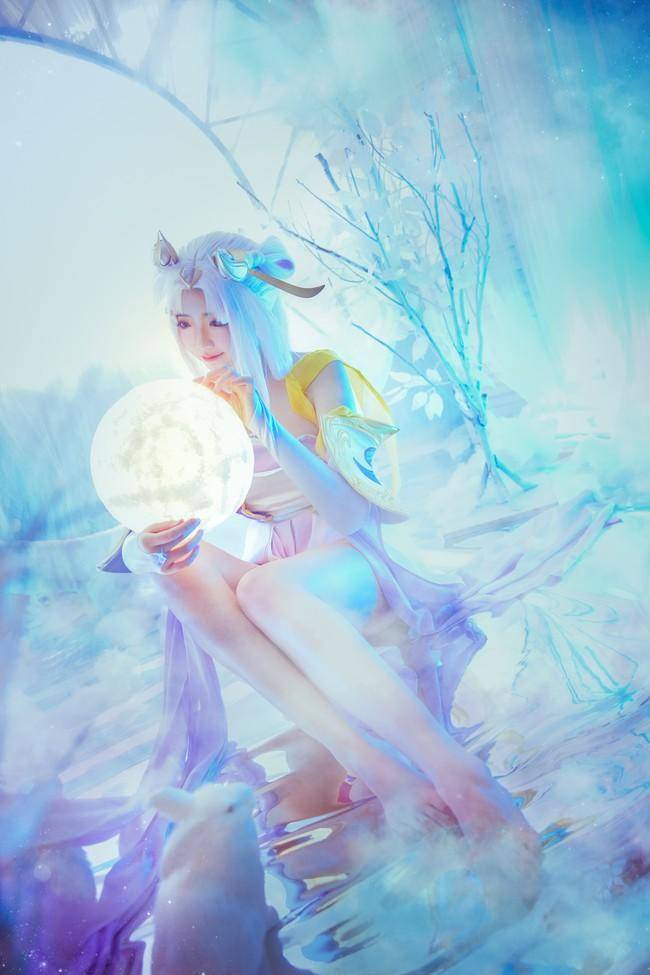 Cosplay福利/王者荣耀嫦娥cosplay Cn：阿八八八w