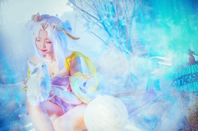 Cosplay福利/王者荣耀嫦娥cosplay Cn：阿八八八w