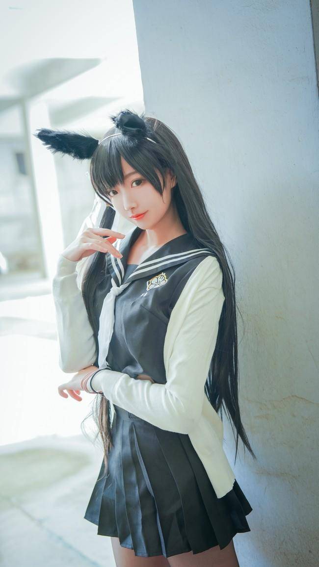 Cosplay福利/爱宕犬 黑丝JK Cn：阿八八八w