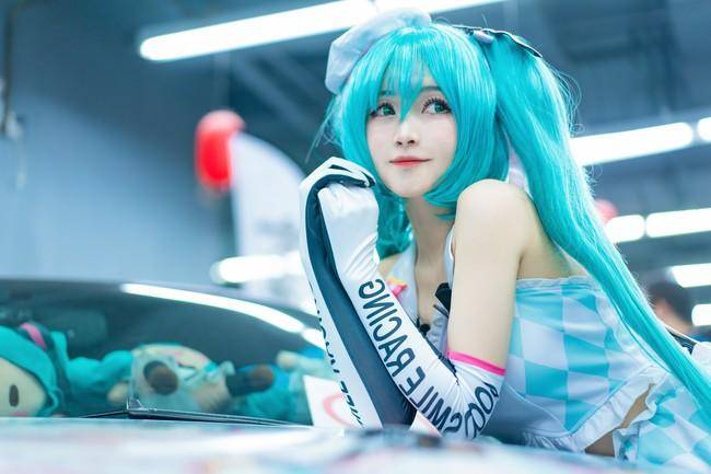 Cosplay福利/初音未来绝对领域cosplay Cn：春眠的哈妹