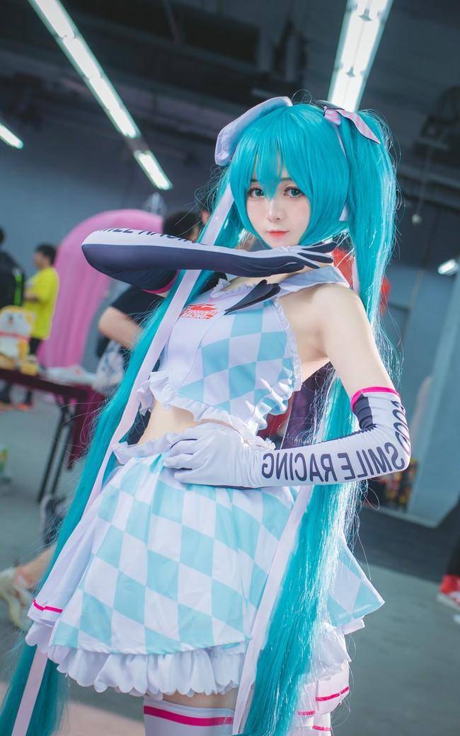 Cosplay福利/初音未来绝对领域cosplay Cn：春眠的哈妹