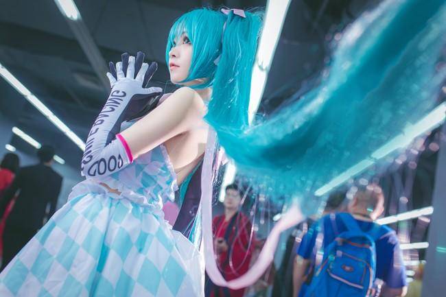 Cosplay福利/初音未来绝对领域cosplay Cn：春眠的哈妹