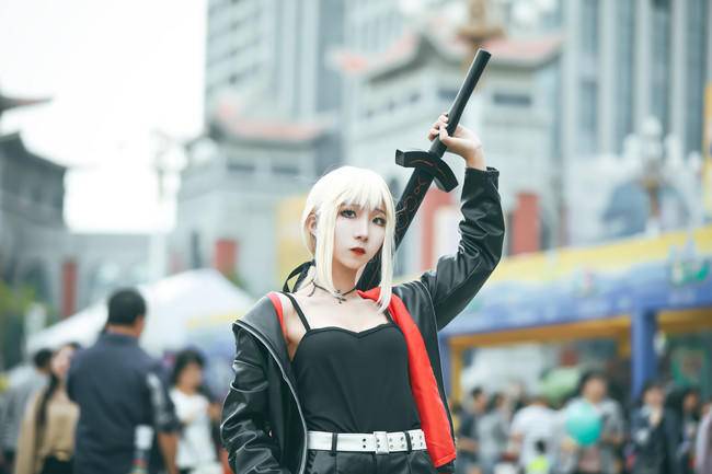 Cosplay福利/黑saber 御姐绝对领域