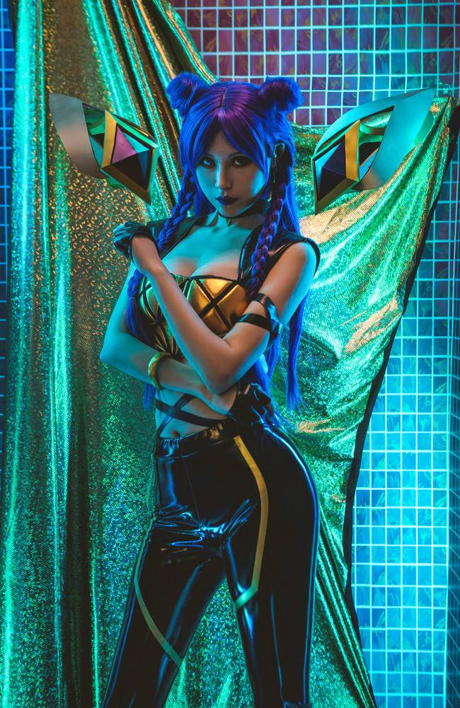 Cosplay福利/英雄联盟 卡莎cosplay cn:田璐璐