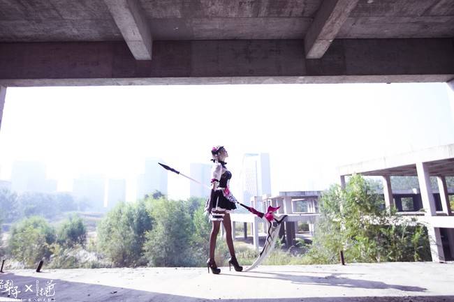 Cosplay福利/崩坏3 丽塔洛丝薇瑟 Cn：一米八的大梨子