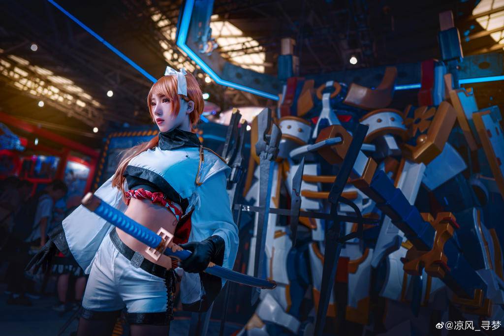 Cosplay福利/重装战姬 高冷御姐 @柚子pomelo呀