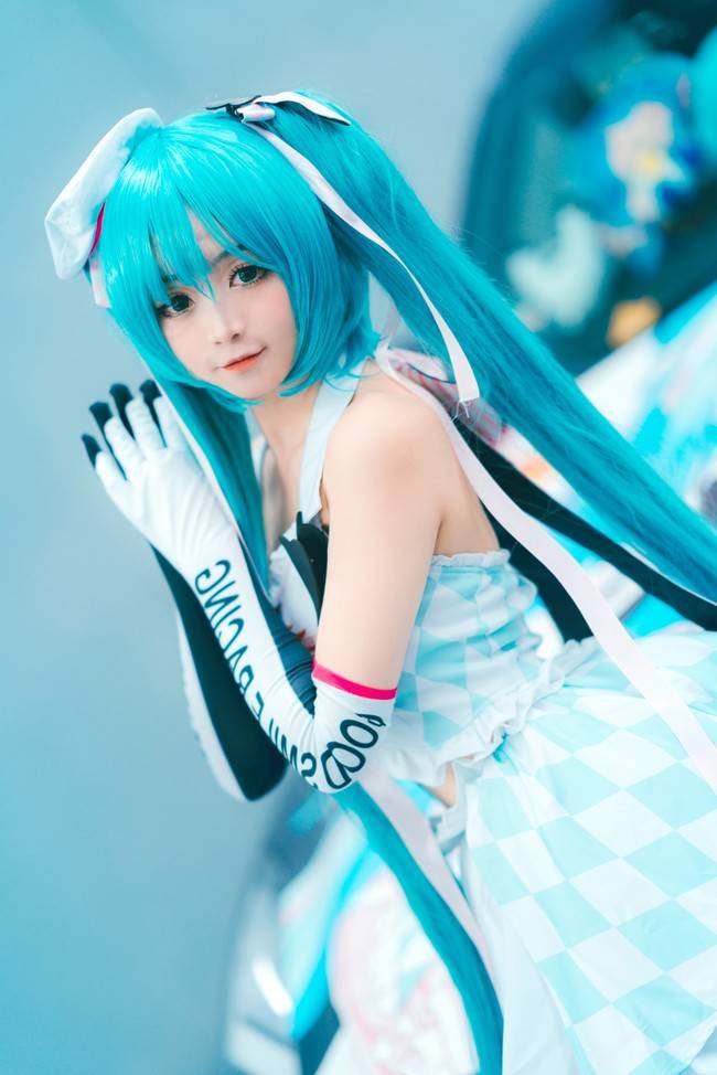 Cosplay福利/初音未来cosplay Cn：春眠的哈妹