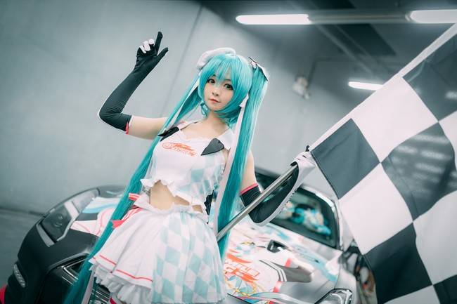 Cosplay福利/初音未来cosplay Cn：春眠的哈妹