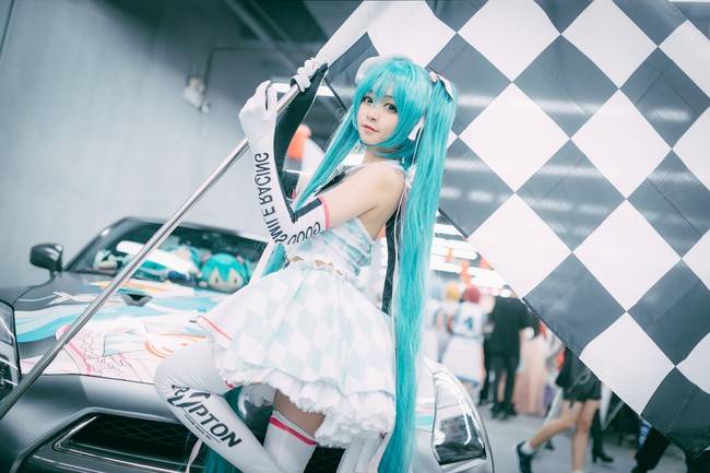 Cosplay福利/初音未来cosplay Cn：春眠的哈妹